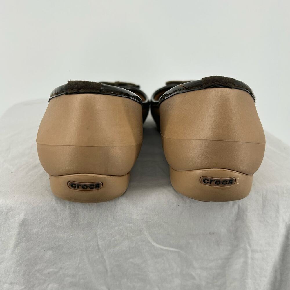 Women's Tan Brown CROCS Lily Bow Slip On Rubber Platform Flats Sz 7M - Picture 6 of 7